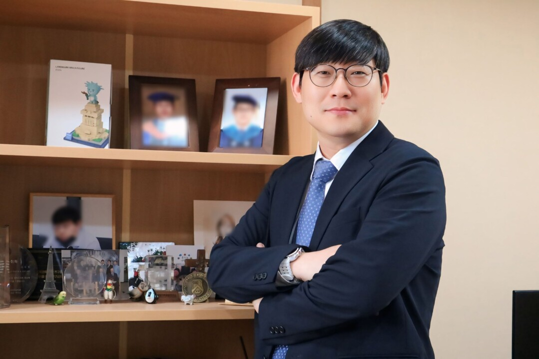 명지대 반도체공학부, 창의융합형 반도체 인재 양성 성과… 김유빈 교수 ‘2026 올해의 新한국인 대상’ 수상 대표이미지